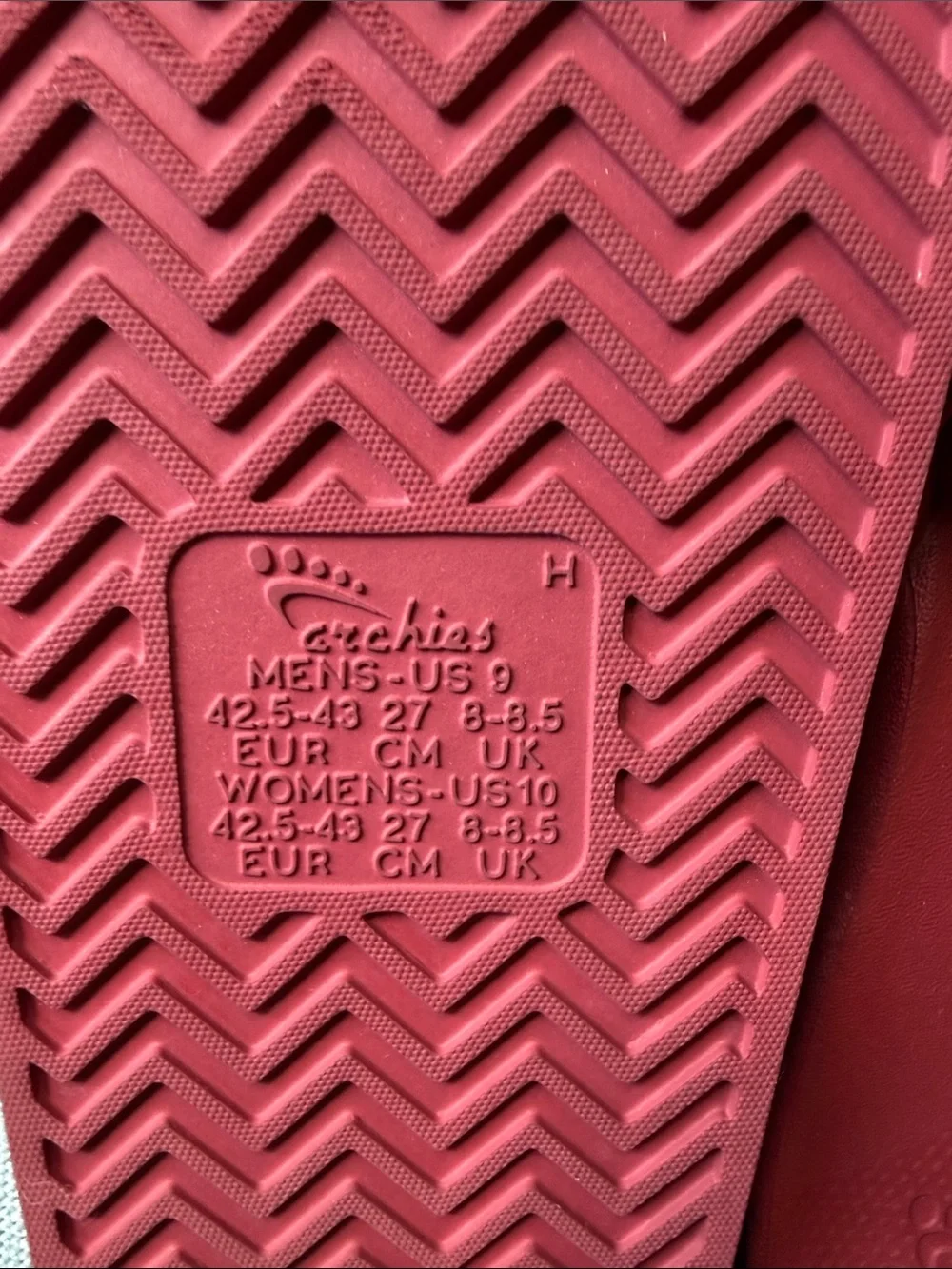 Women’s Slide Sandals in Brick Red — Cushioned Everyday Comfort